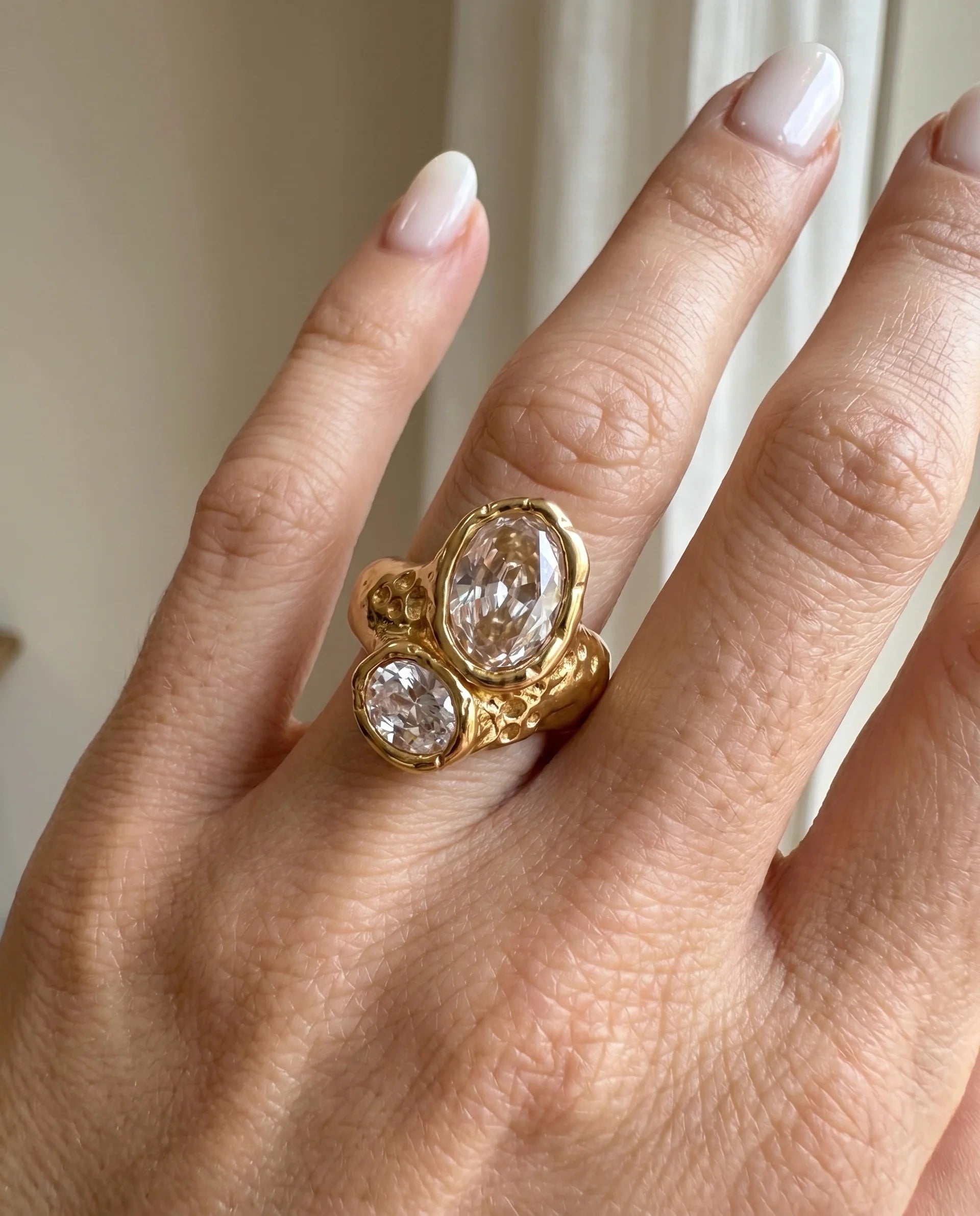 Aya ring