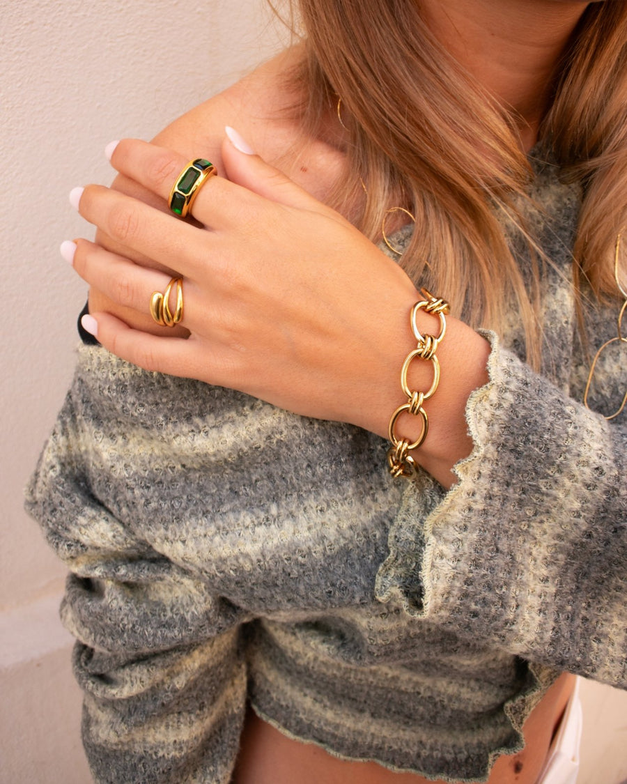 Cove ring