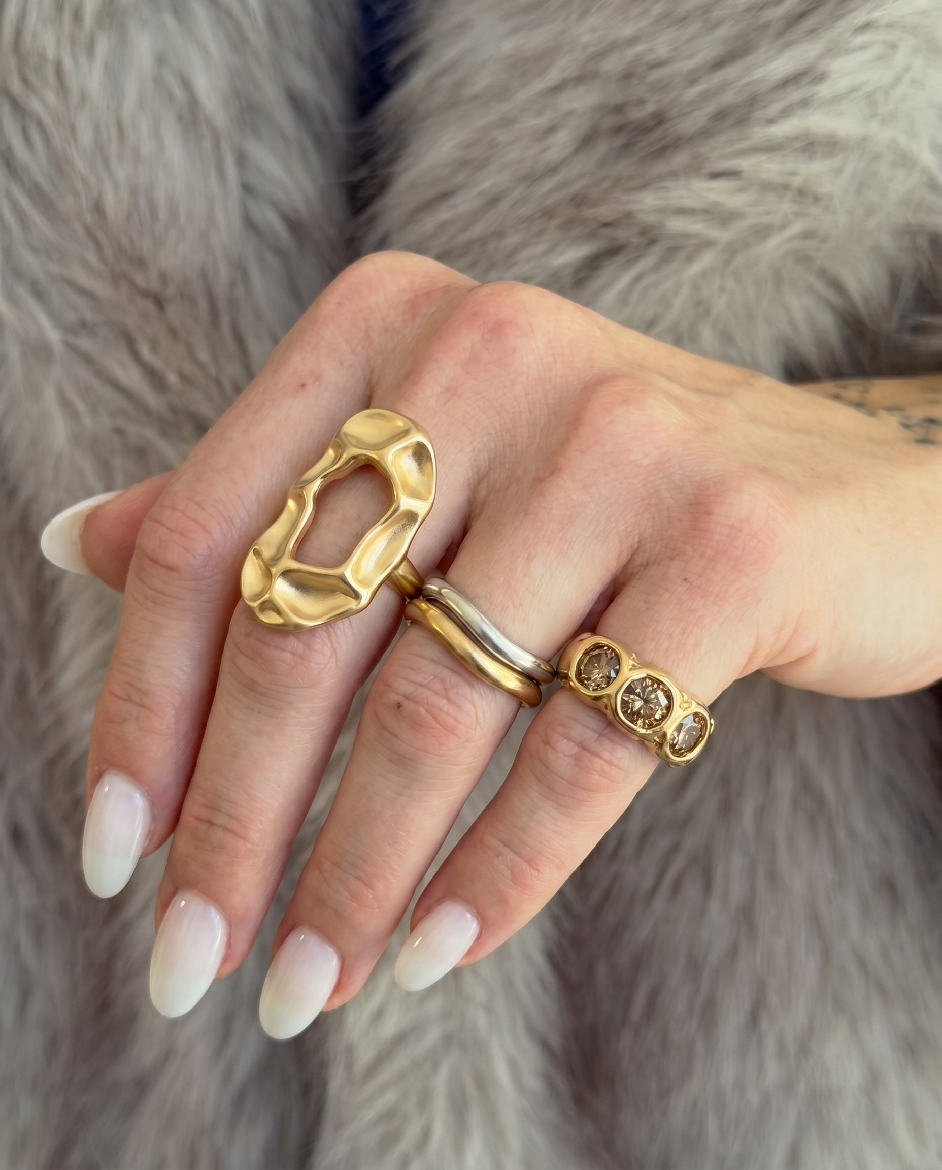 Roxy rings