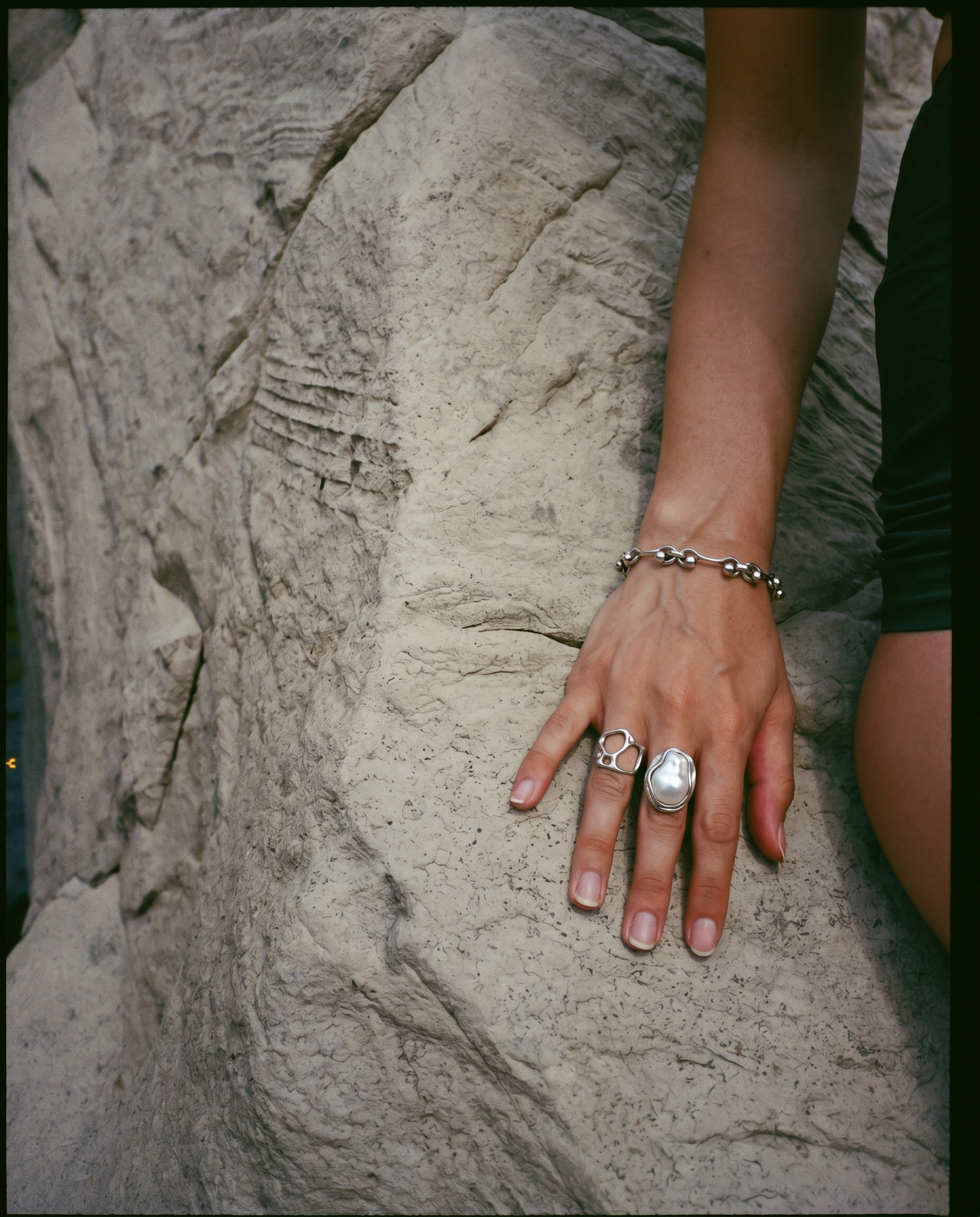 Elara ring