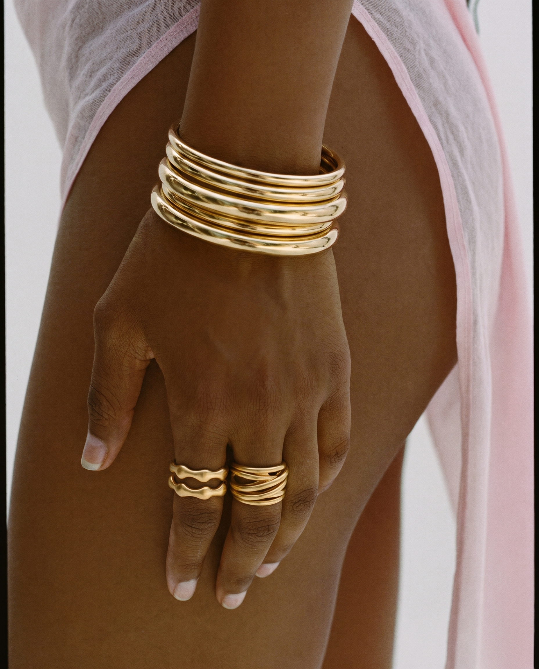 Amadora ring