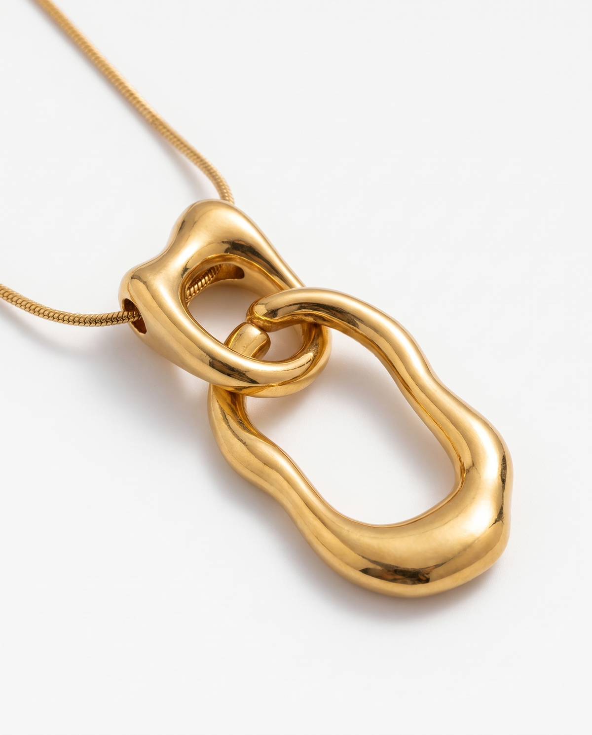 Mare necklace