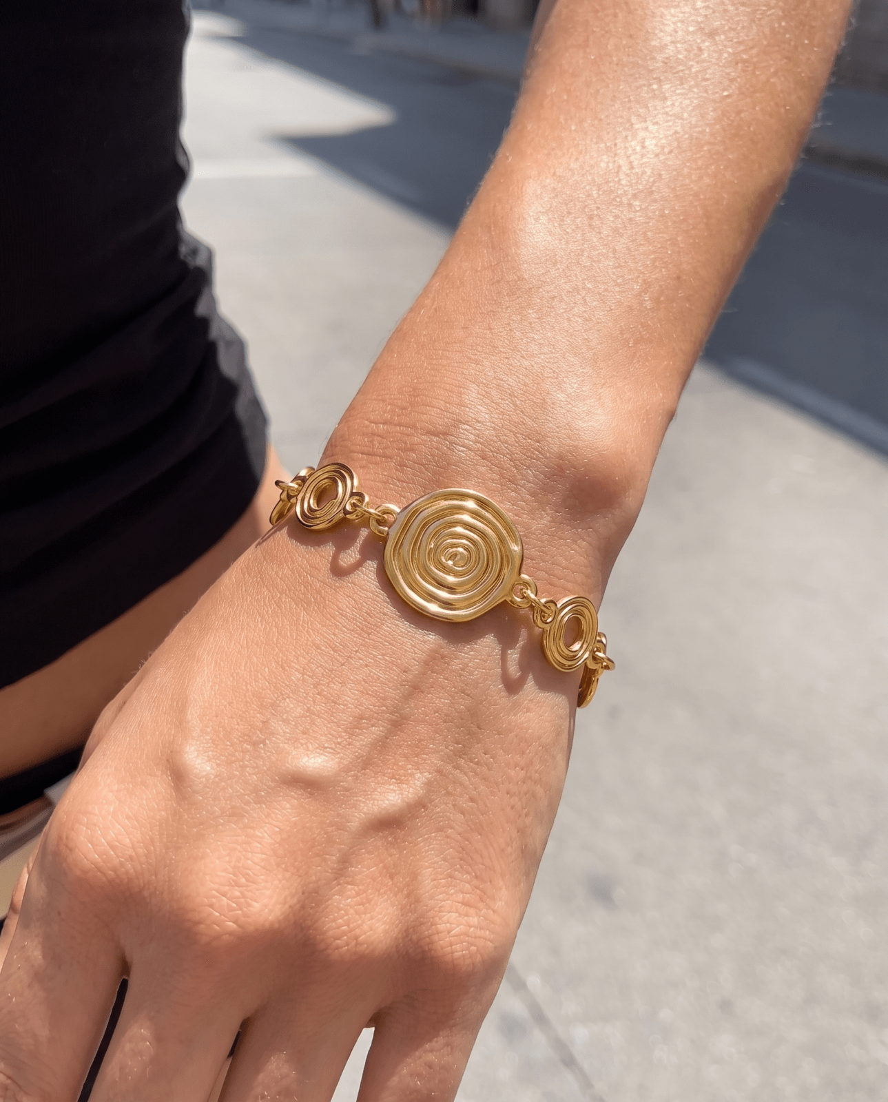 Linia - Spiral disk bracelet - Stainless steel - Opulaire - WATERPROOF jewelry - 