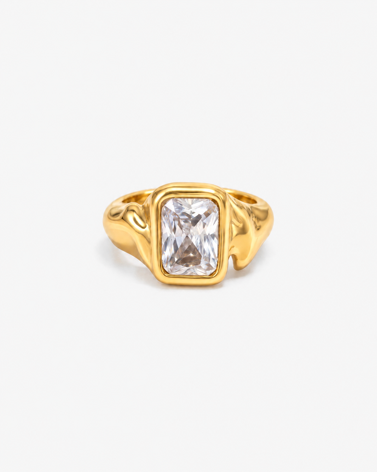 Nadia Ring