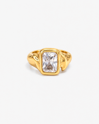 Nadia Ring