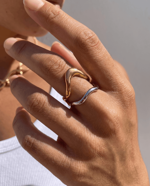 Rosa - Wavy open ring - Stainless steel - Opulaire - WATERPROOF jewelry - Adjustable -