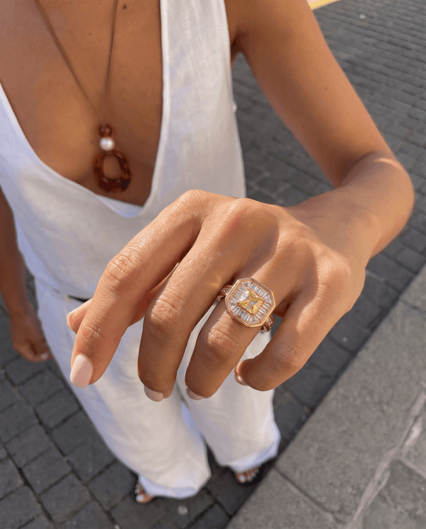 Vivienne - Stone signet ring - Stainless steel - Opulaire - WATERPROOF jewelry - EU 52 -